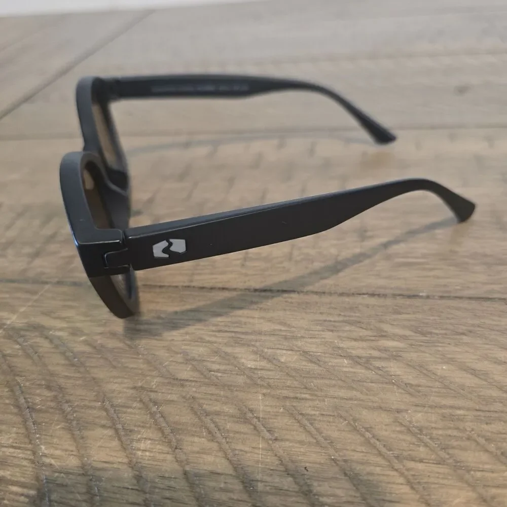 NEW RHEOS SOUTHERN TIDE BLACK MIRRORED AUTHENTIC SUNGLASSES 2115